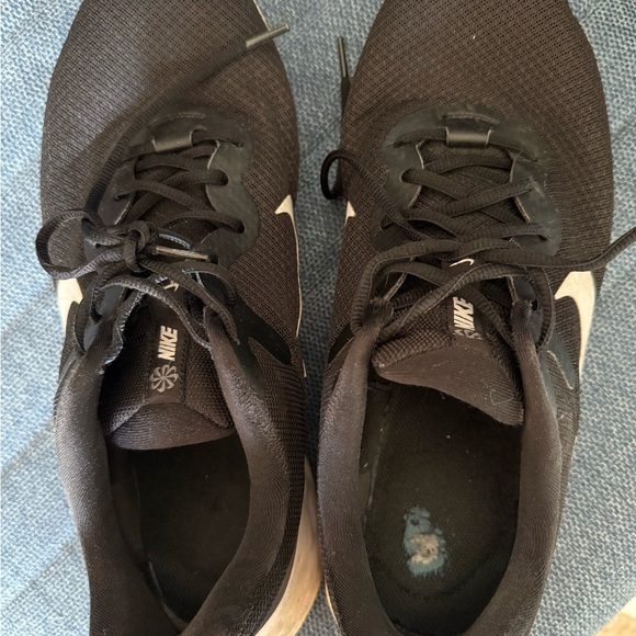 Nike Black and White Running Shoes main image 8